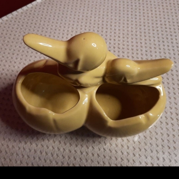 Shawnee Vintage Yellow Birds Planter, MCM Planter, Animal Plant Pot, Cottagecore - Picture 6 of 12